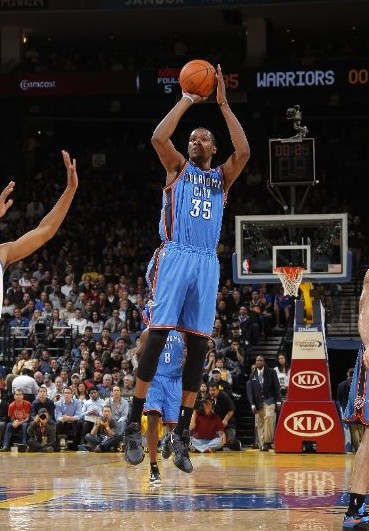 尽管有多名 尽管有多名